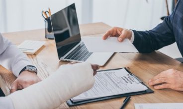 How Personal Injury Attorneys in Phoenix Handle Medical Malpractice Cases